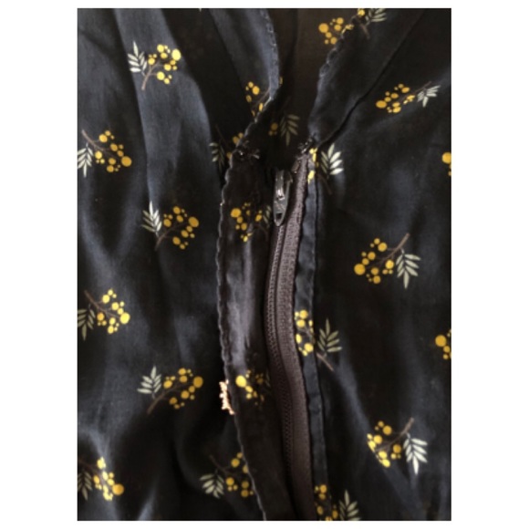 ✨Gorgeous CHANEL Runway CC Logo Gripoix Button Blouse Shirt Top - Picture 15 of 15